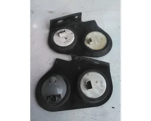 KENWORTH T680 STOP TURN TAIL LAMP