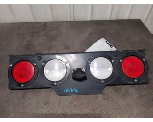 KENWORTH T680 STOP TURN TAIL LAMP