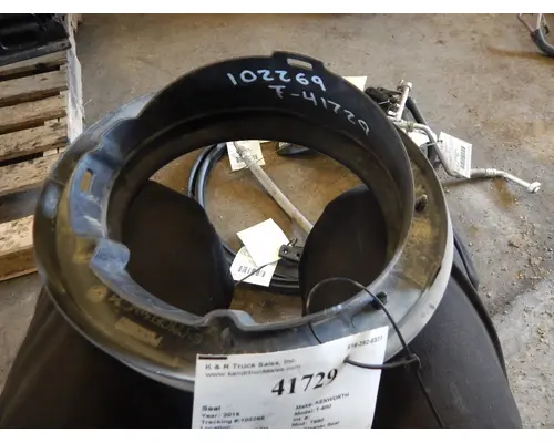 KENWORTH T680 Seals
