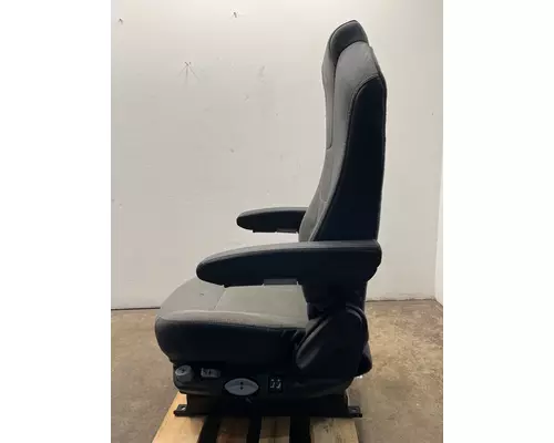 KENWORTH T680 Seat, Front