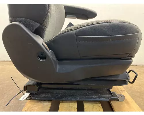 KENWORTH T680 Seat, Front