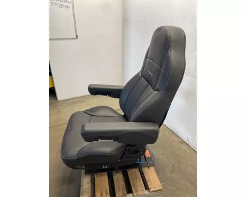 KENWORTH T680 Seat, Front