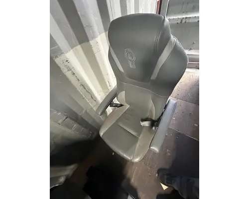 KENWORTH T680 Seat, Front