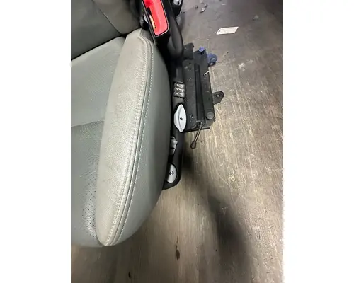 KENWORTH T680 Seat, Front