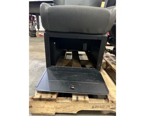 KENWORTH T680 Seat, Front