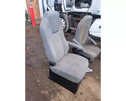 KENWORTH T680 Seat, Front