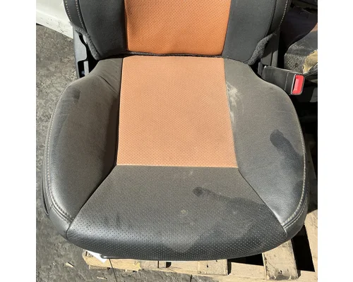 KENWORTH T680 Seat, Front