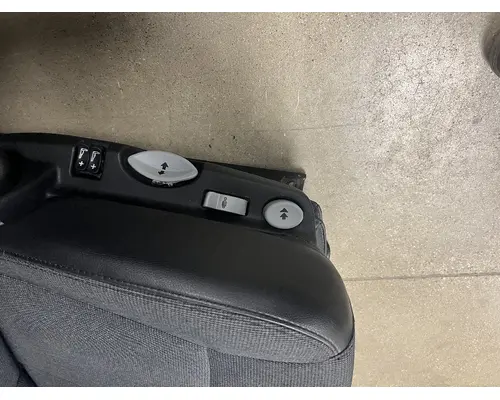 KENWORTH T680 Seat Assemblies