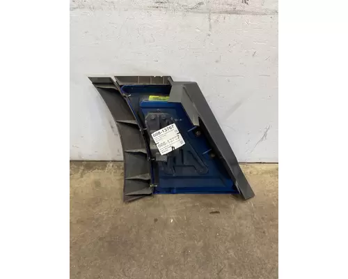 KENWORTH T680 Side Fairing