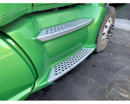 KENWORTH T680 Side Fairing