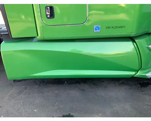 KENWORTH T680 Side Fairing