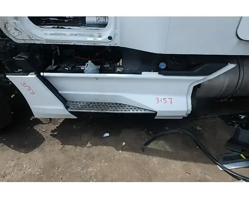 KENWORTH T680 Side Fairing