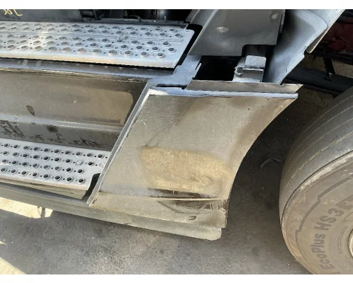 KENWORTH T680 Side Fairing