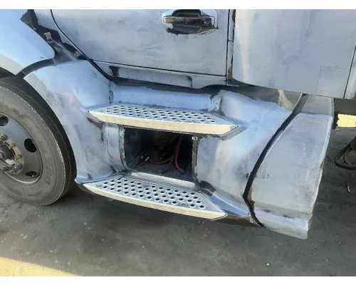 KENWORTH T680 Side Fairing