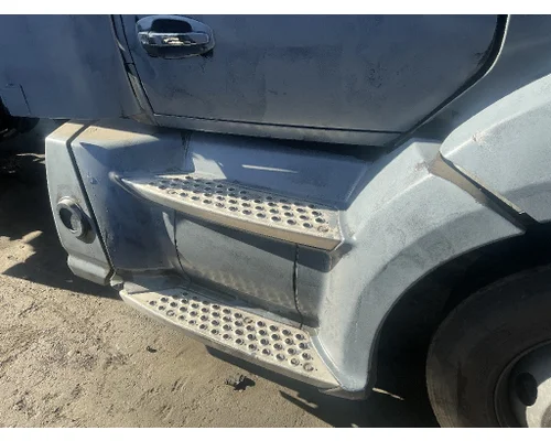 KENWORTH T680 Side Fairing