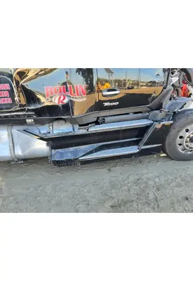KENWORTH T680 Side Fairing