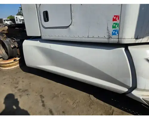 KENWORTH T680 Side Fairing