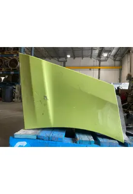 KENWORTH T680 Skirt