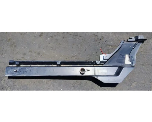 KENWORTH T680 Skirt