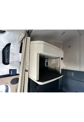 KENWORTH T680 Sleeper Cabinet, Passenger Side
