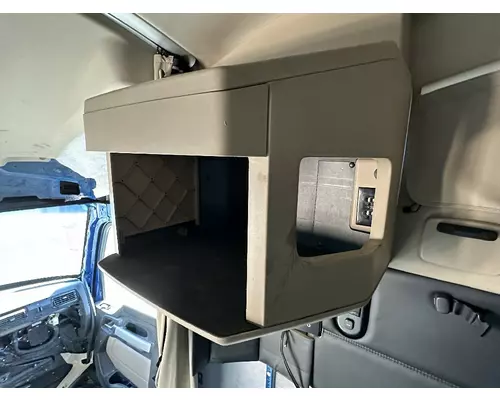 KENWORTH T680 Sleeper Cabinet, Passenger Side