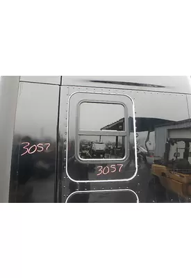 KENWORTH T680 Sleeper Door