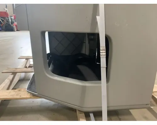 KENWORTH T680 Sleeper