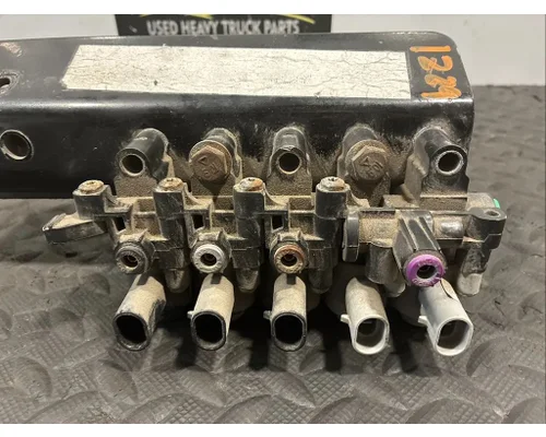 KENWORTH T680 Starter Solenoid