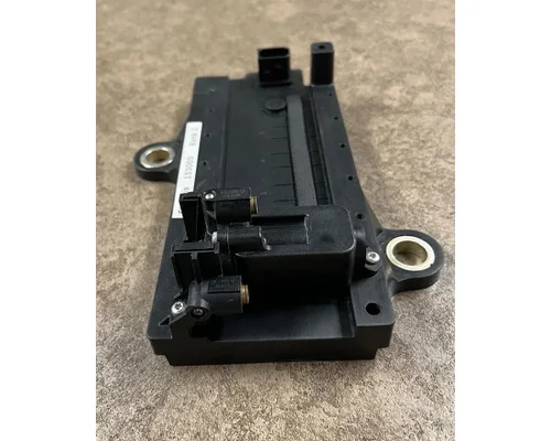KENWORTH T680 Starter Solenoid