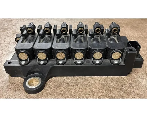 KENWORTH T680 Starter Solenoid