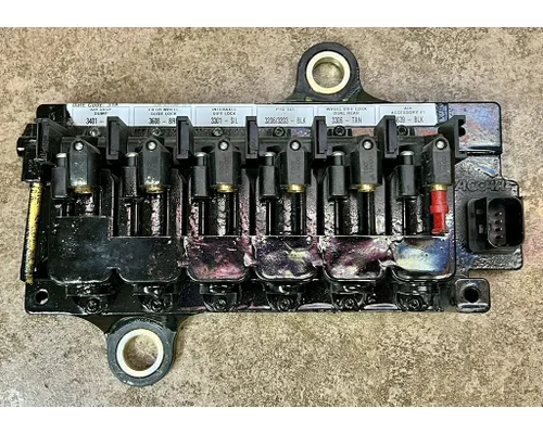KENWORTH T680 Starter Solenoid