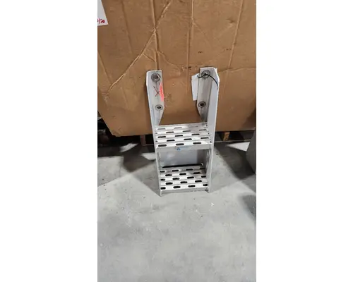 KENWORTH T680 Step