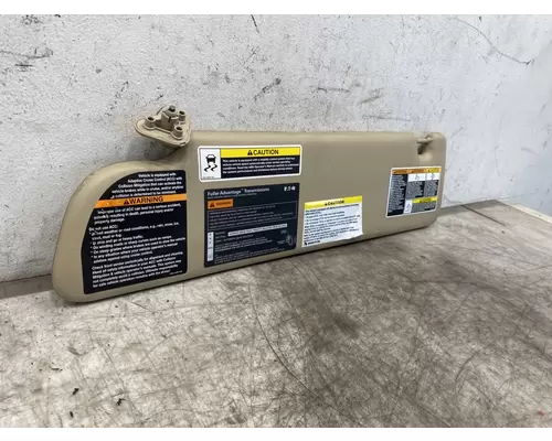 KENWORTH T680 Sun Visor (External)