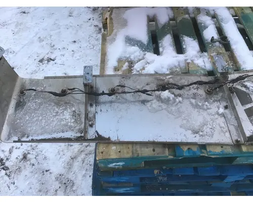 KENWORTH T680 Sun Visor (External)