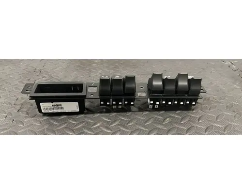 KENWORTH T680 Switch, misc 
