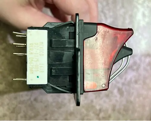 KENWORTH T680 Switch, misc 