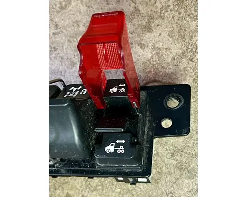 KENWORTH T680 Switch, misc 