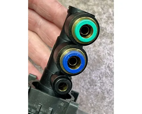 KENWORTH T680 Switch, misc 