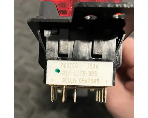 KENWORTH T680 Switch, misc 