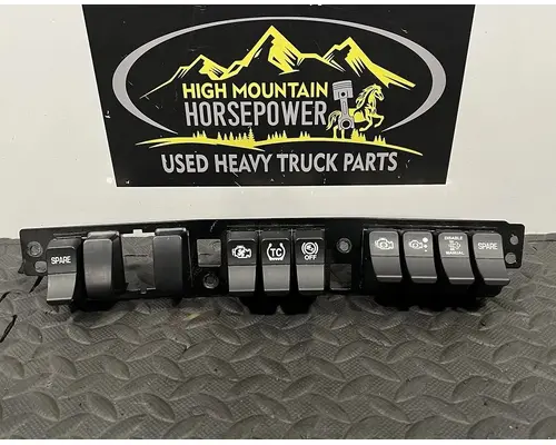 KENWORTH T680 Switch, misc 