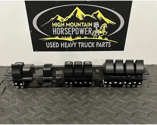 KENWORTH T680 Switch, misc 