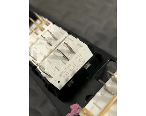 KENWORTH T680 Switch, misc 