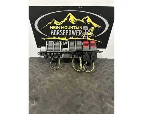 KENWORTH T680 Switch, misc 
