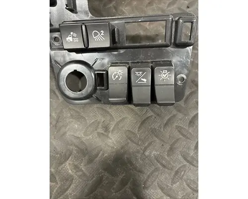 KENWORTH T680 Switch, misc 