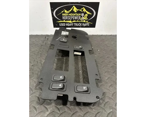KENWORTH T680 Switch, misc 