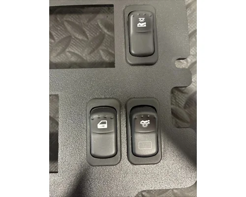 KENWORTH T680 Switch, misc 