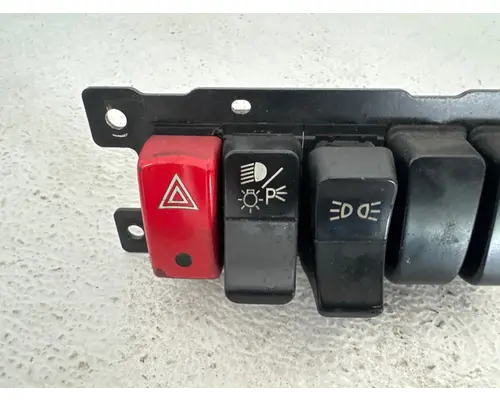 KENWORTH T680 Switch Panel