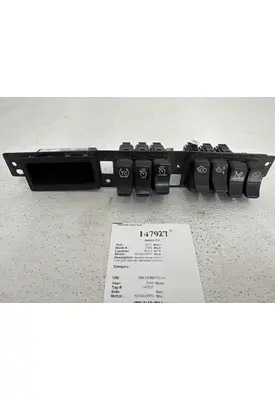 KENWORTH T680 Switch Panel