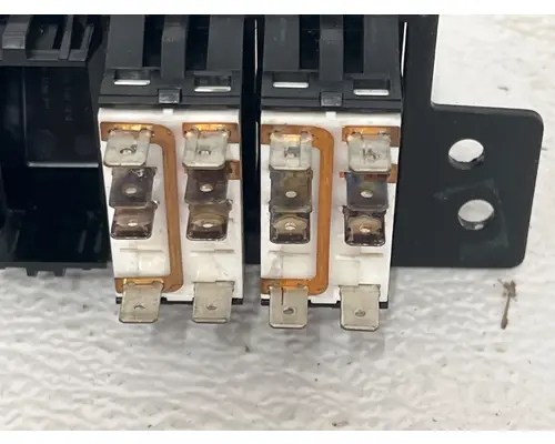 KENWORTH T680 Switch Panel