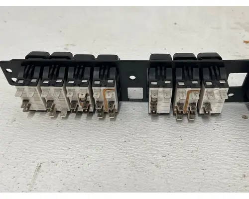 KENWORTH T680 Switch Panel